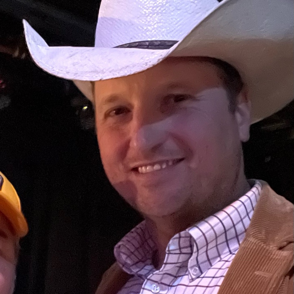 Meet your Posher, Clint